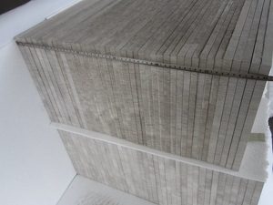 serpeggiante blanco grano de la madera mármol azulejo de la pared