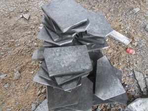 Zhangpu negro basalto flameado al azar piedra loca pavimentación