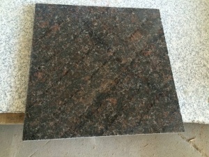 Azulejos de granito marrón tostado cubierta de piso de superficie pulida