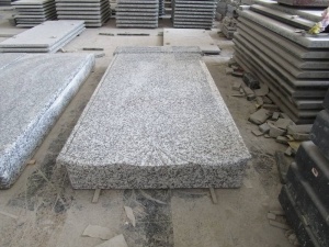 Lápida mortuaria de granito pulida G439 de Eslovaquia del estilo